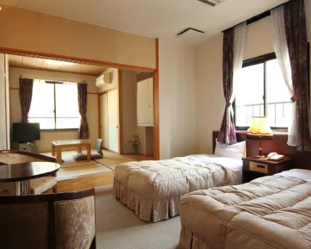 Gokayama Onsen Akaokan Hotel a Nanto