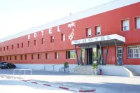 AHC霍特爾斯 Convent of the Company of Jesus附近的飯店