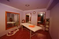 Sea Breeze Hotel and Apartments - spa