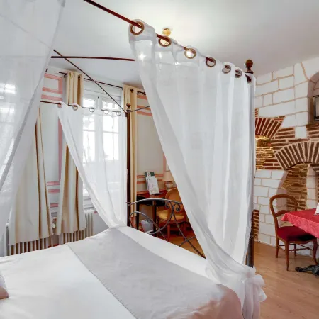 Brit Hotel Comtes de Champagne - Troyes Centre Historique