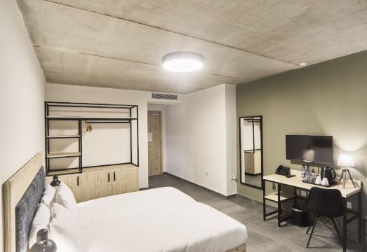 미스터 토드 호텔의 모던한 객실 내부