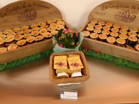 Kyriad Quimper Sud Отели рядом со станцией GARE SNCF RAILWAY STATION