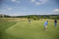 Chambres D’hôtes, Gîte, Suite : “Au Hangar ” Hotels in Annonay