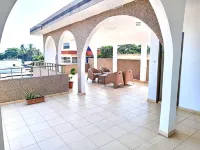 Rosalie's Suites Hotel a Lome