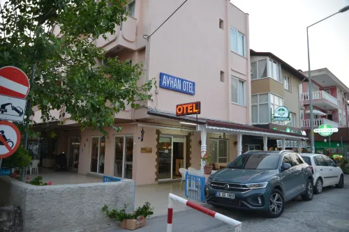 Ayhan Otel