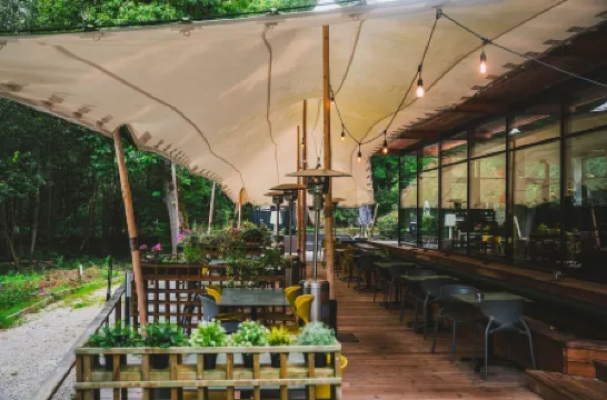 ユートピア ホテル