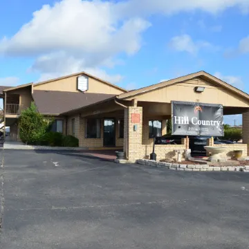 Hill Country Inn and Suite