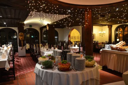 Family Hotel Schloss Rosenegg