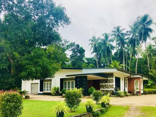 The  Nature  Holiday  Home Hotels in Elpitiya