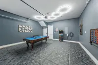 Luxury Downtown Townhouse w/ Game Room and Gated Lot