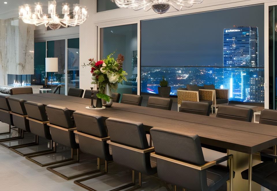 레벨 Dtla 수영장