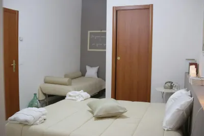 Le Dimore Degli Artisti Hotel dekat Qui Discount S.P.A. In Breve Quid S.P.A.
