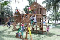 Coconut Grove Beach Resort - familiaux