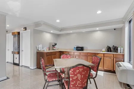 Regency Inn Near Boardwalk & Hurlburt Field