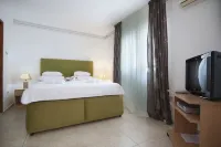 Apartments Grand Hotels in Свєті-Стефан