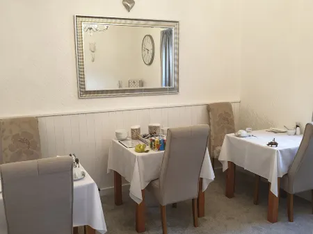 Bay Lodge Отели рядом с достопримечательностью «Penlee House Gallery & Museum»