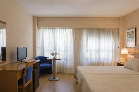 Hotel Villa San Juan Отели в г. Сан-Хуан-де-Аликанте