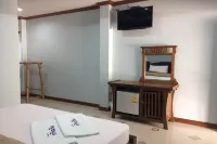 Tai Baan Resort Hotels near Chachoengsao