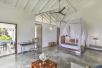 The Frangipani Tree by Edwards Collection - Thalpe Hotels in Talpe