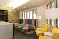 Holiday Inn Express Hickory-Hickory Mart