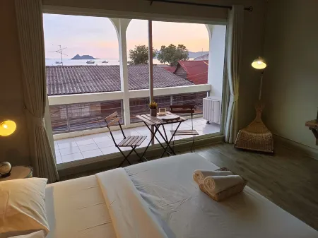 Sattahiptale Boutique Guesthouse & Hostel Отели рядом с достопримечательностью «Остров принцессы Шамейшань»