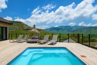 Kiara Lodge - Pool