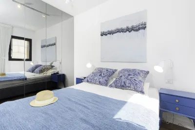 Seaside Escape with Blissful Balcony and Mamad by Sea N' Rent Hotels near Seekers
