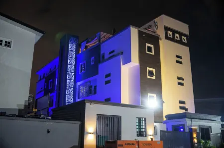 Lifestyle18 Hotel and Shortlet Apartments