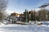 Vacancéole - Résidence l'Edelweiss Hotels in Isere
