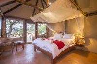 Mukambi Fig Tree Bush Camp – All Inclusive - breakfast