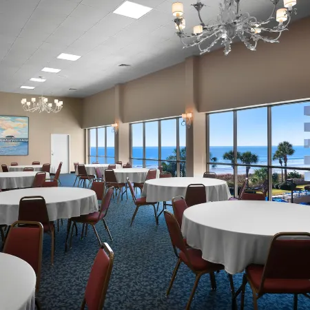 Grande Cayman Resort