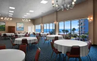 Grande Cayman Resort Отели в г. Миртл Бич