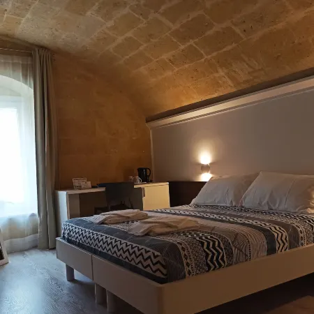 In & Out Matera