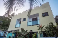 Pousada Castelinho Hotels near Praia de Barequecaba