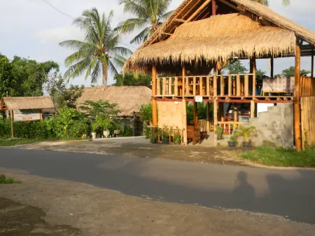 Mr.Din Rinjani Trails Hotel Отели рядом с достопримечательностью «Водопады Сенданг-Гил и Тиу-Келеп»