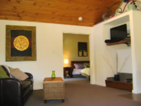 Scotsdale Valley Studios Hotels in Scotsdale