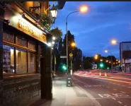 Kennedy's Pub Drumcondra Hotels in Балймун