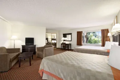 Days Inn & Suites by Wyndham Rancho Cordova Các khách sạn ở Rancho Cordova