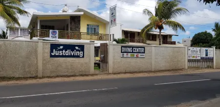 Allamanda Apartments - 100m Bain Boeuf Beach