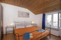 Apartment Villa DD Hotels in Supetar