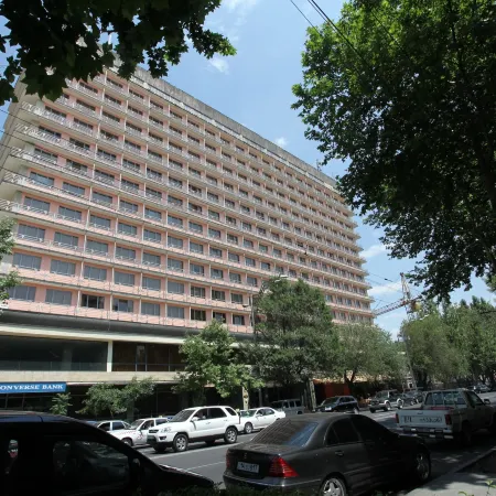 Ani Plaza Hotel