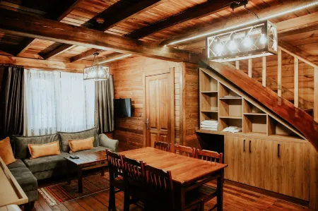 Karinna Forest Houses