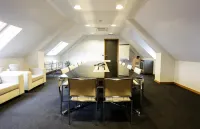 Hotel-Résidence am Klouschter Hotels in Штадтбредімю
