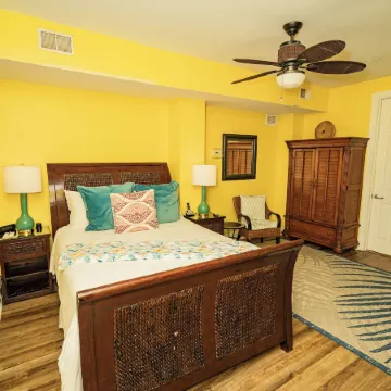 Water's Edge Inn - Adults Only
