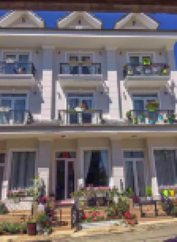 Jolie House