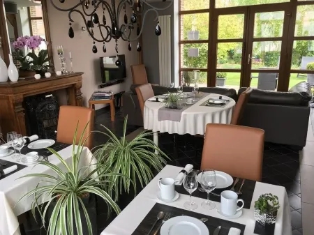 Au Coeur des Hôtes Отели в г. Годеваевельд