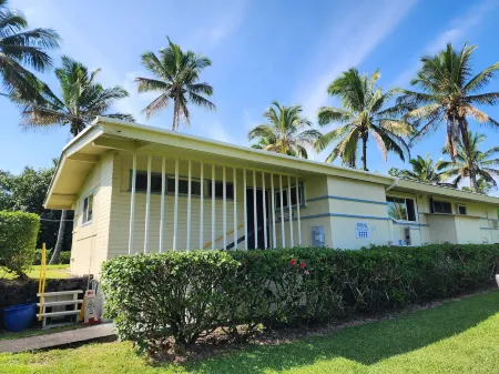 Arnott's Lodge & Hiking Adventures