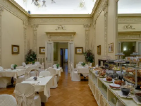 波斯塔酒店 瑞吉歐.艾米里亞酒店