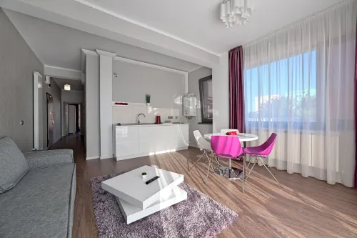 Tomis Garden Aparthotel Mamaia - Airport Shuttle