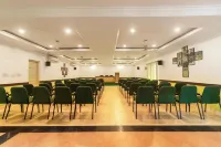 Karapuzha Village Resort